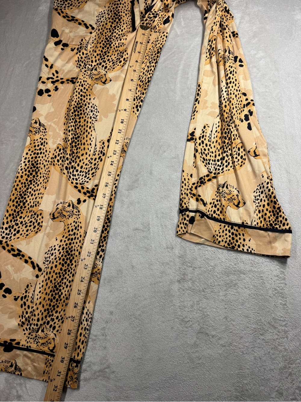 Room Service Cheetah Leopard Floral Tan Cream Black PJ Pajama Pants Size Small - Picture 11 of 16